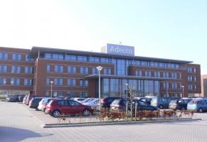 adecco-2